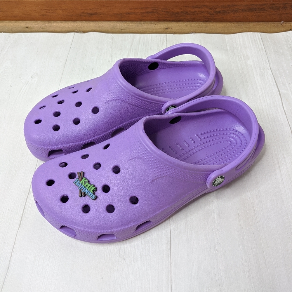 Crocs Classic comfort Clogs Purple Jibbitz size 10